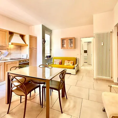 Hostdomus - Blues Apartman Pietra Ligure