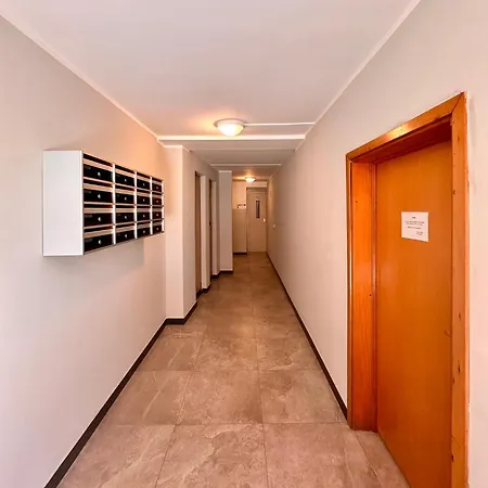 Hostdomus - Blues Apartman Pietra Ligure