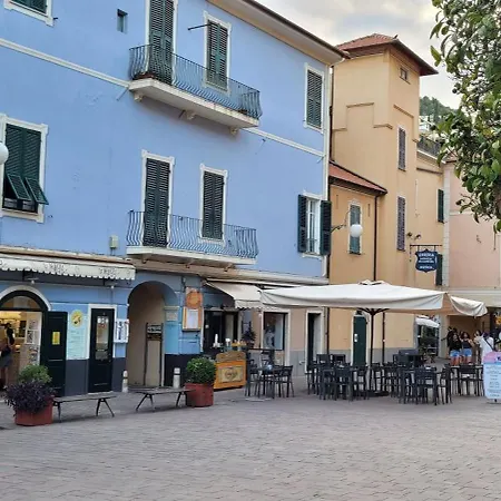 Hostdomus - Blues Pietra Ligure