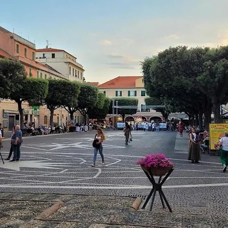 Hostdomus - Blues * Pietra Ligure