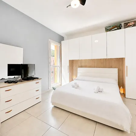 Hostdomus - Blues Apartment Pietra Ligure